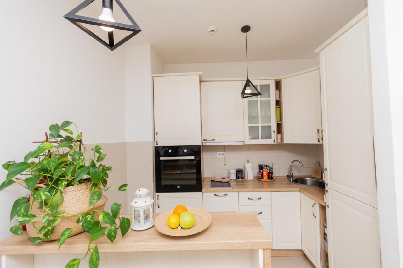 Lux City Apartment With Parking Podgorica Exterior photo
