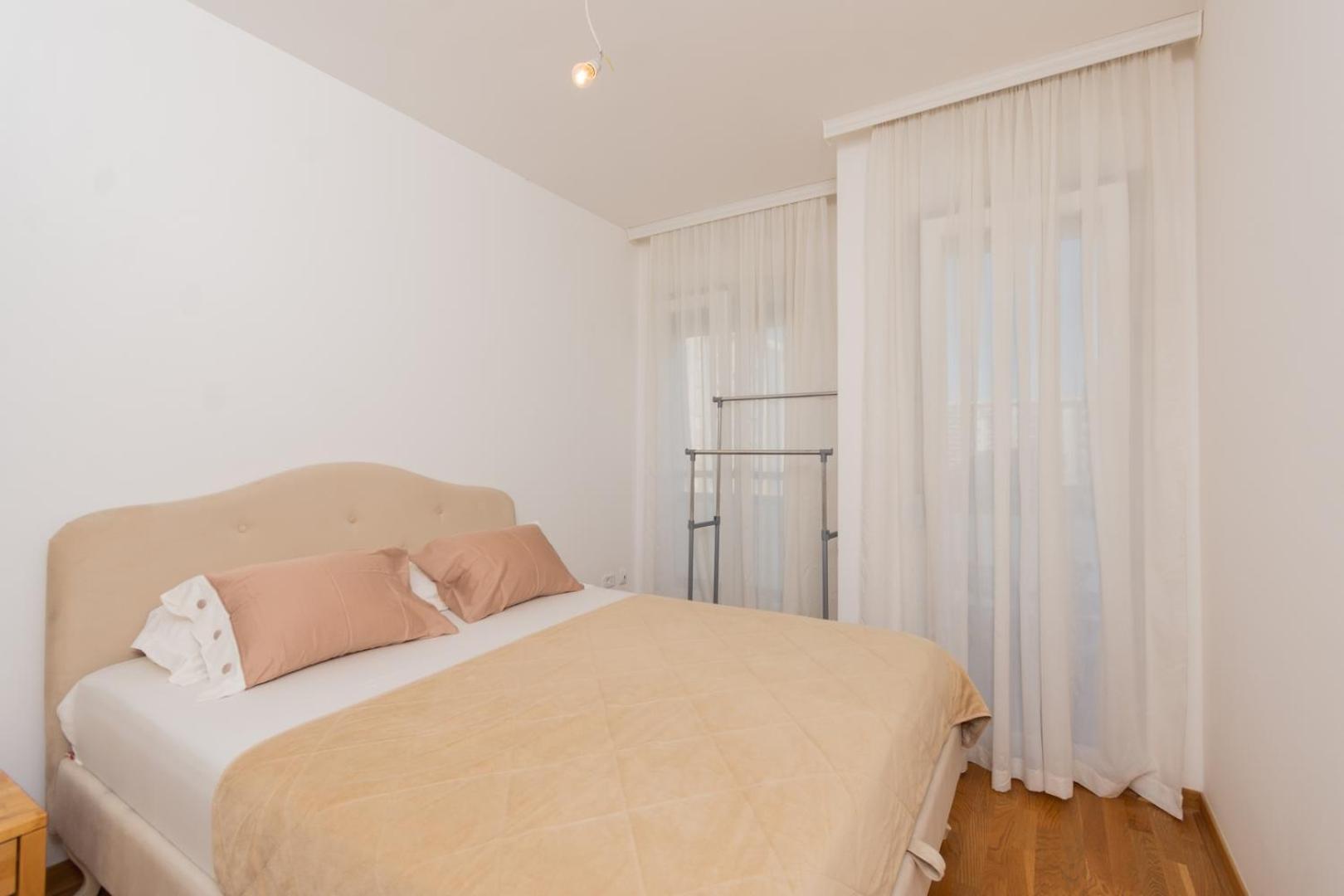 Lux City Apartment With Parking Podgorica Exterior photo